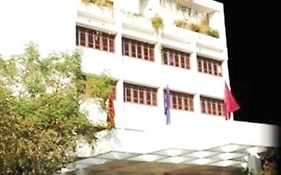 Yuvraj Hotel Vadodara